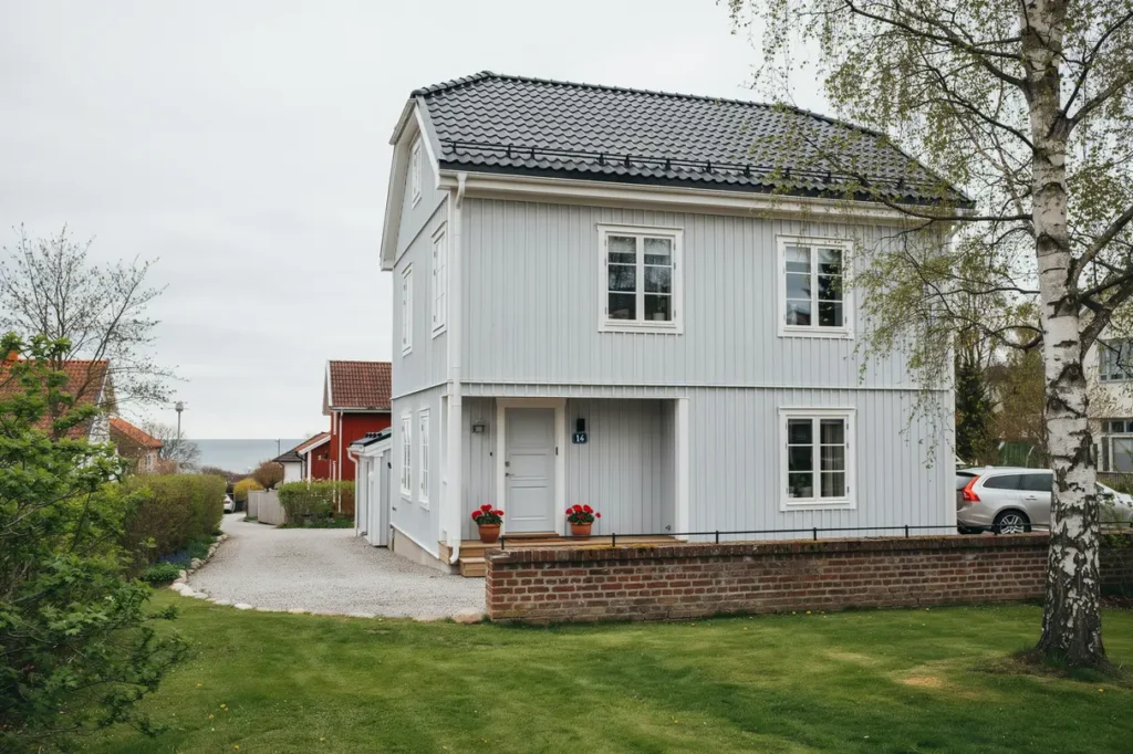 oml ggning av tegeltak p villa i trosa strand
